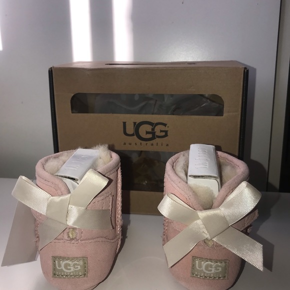 Baby Authentic girl Infant UGGs boots Light Pink, size 0/1 (0-6 months) - Picture 3 of 8